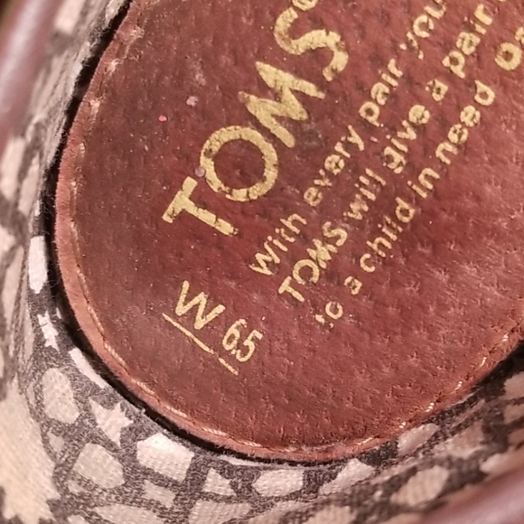 Pink sparkle TOMS size 6.5 - Picture 8 of 8